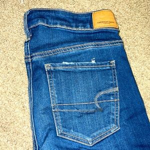 American Eagle Women super stretch blue jeans